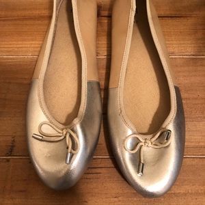 H&M gold and tan flats